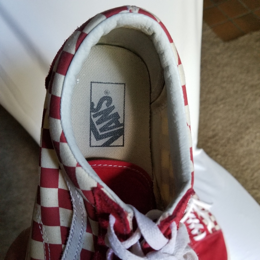 Van's Old Skool Red And Marshmallow Checkered Low Top - Picture 4 of 7